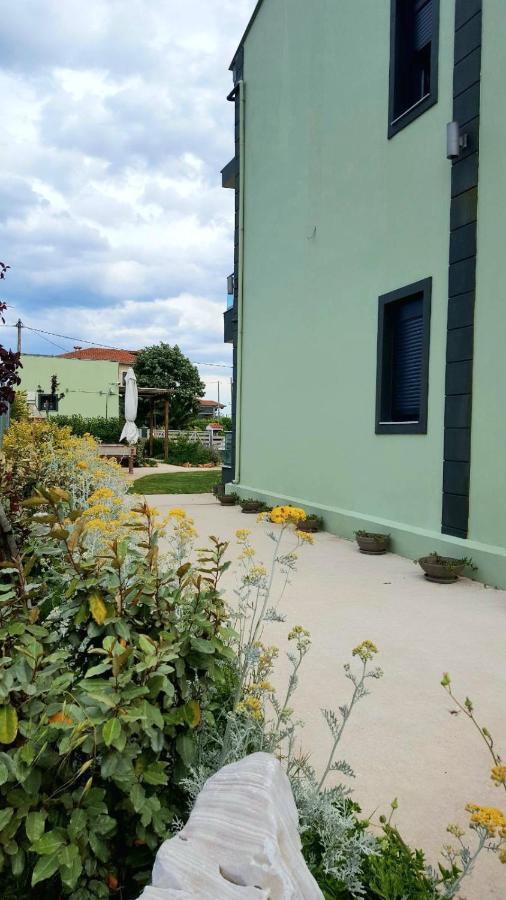 Paramithi Luxury Apartments Nikiti  Exterior photo