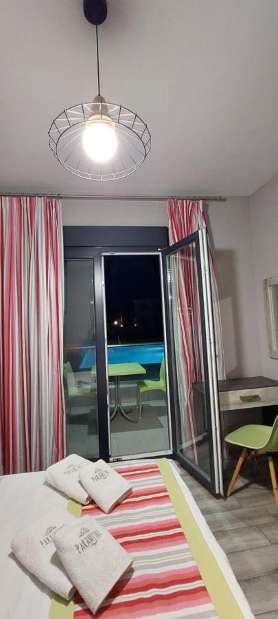 Paramithi Luxury Apartments Nikiti  Exterior photo